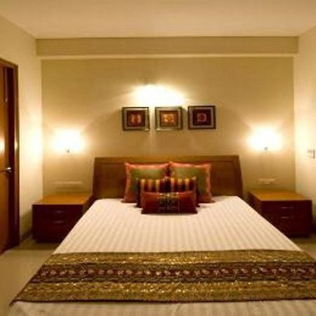 Hotel Inn Noida Exterior photo