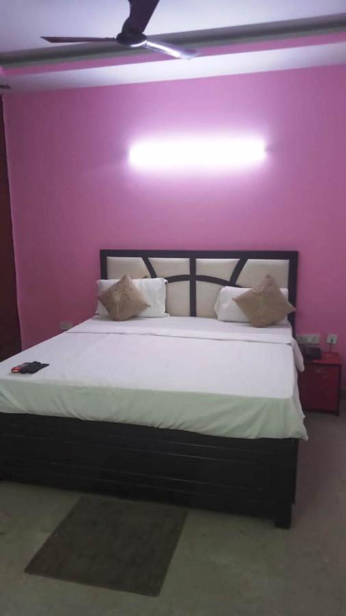 Hotel Inn Noida Exterior photo