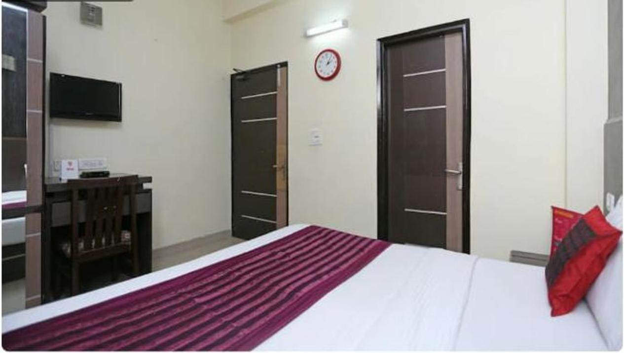 Hotel Inn Noida Exterior photo