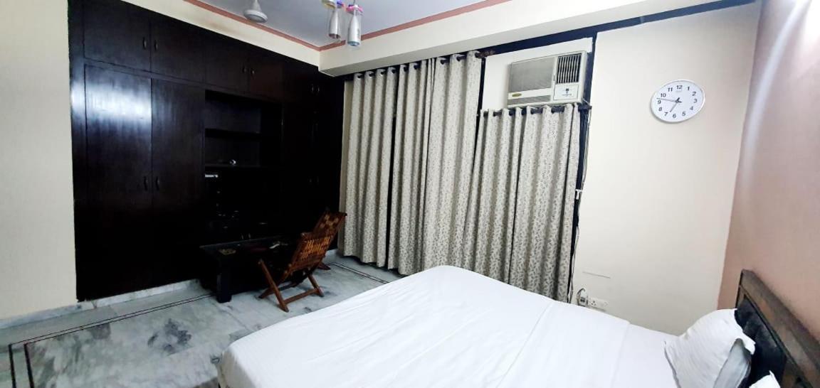 Hotel Inn Noida Exterior photo