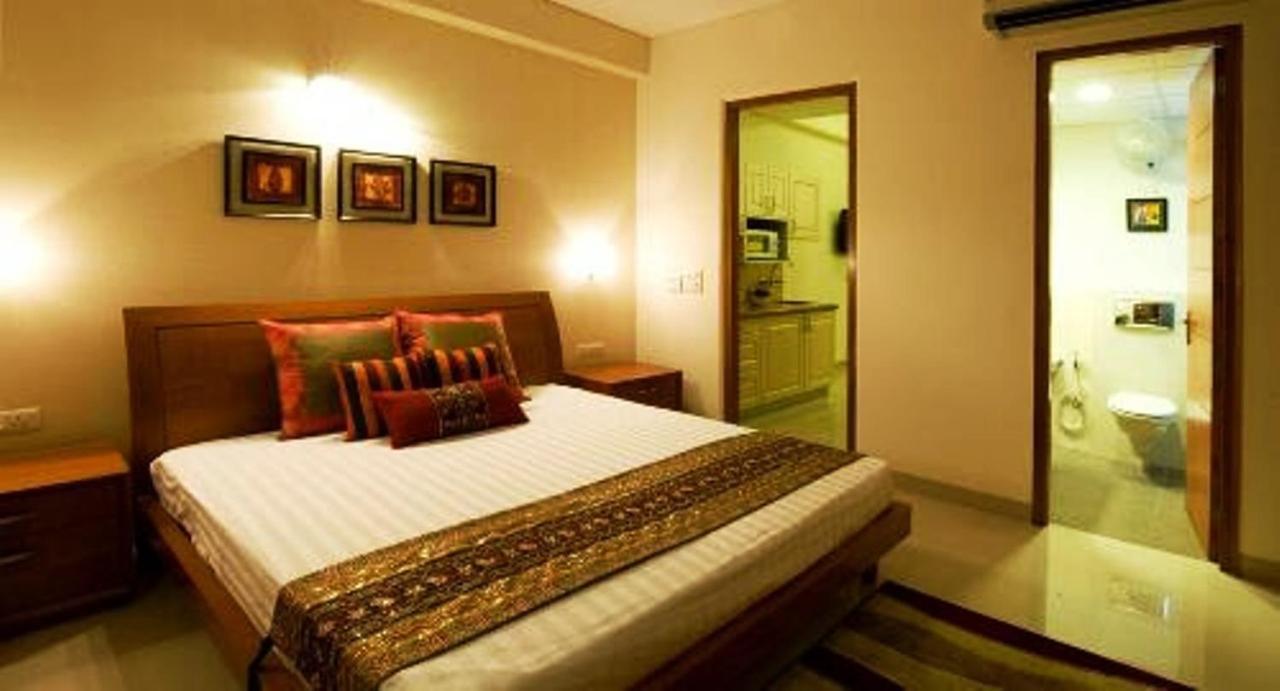 Hotel Inn Noida Exterior photo